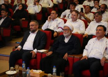 مراسم بزرگداشت هفته کارگر و تجلیل از کارگران نمونه پتروشیمی جم برگزار شد