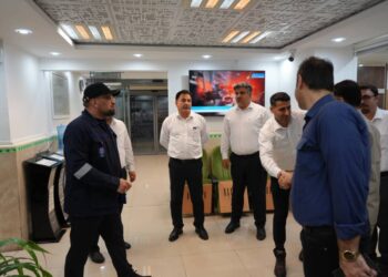 حضور میدانی مدیرعامل پتروشیمی جم در مجتمع با همراهی اعضای هیأت‌مدیره برای نظارت بر استمرار تولید و مدیریت بحران