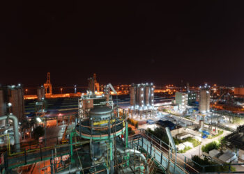 مقاله پژوهشگران پتروشیمی جم در کنفرانس بین‌المللی CMFD 2025 عنوان مقاله برتر را کسب کرد